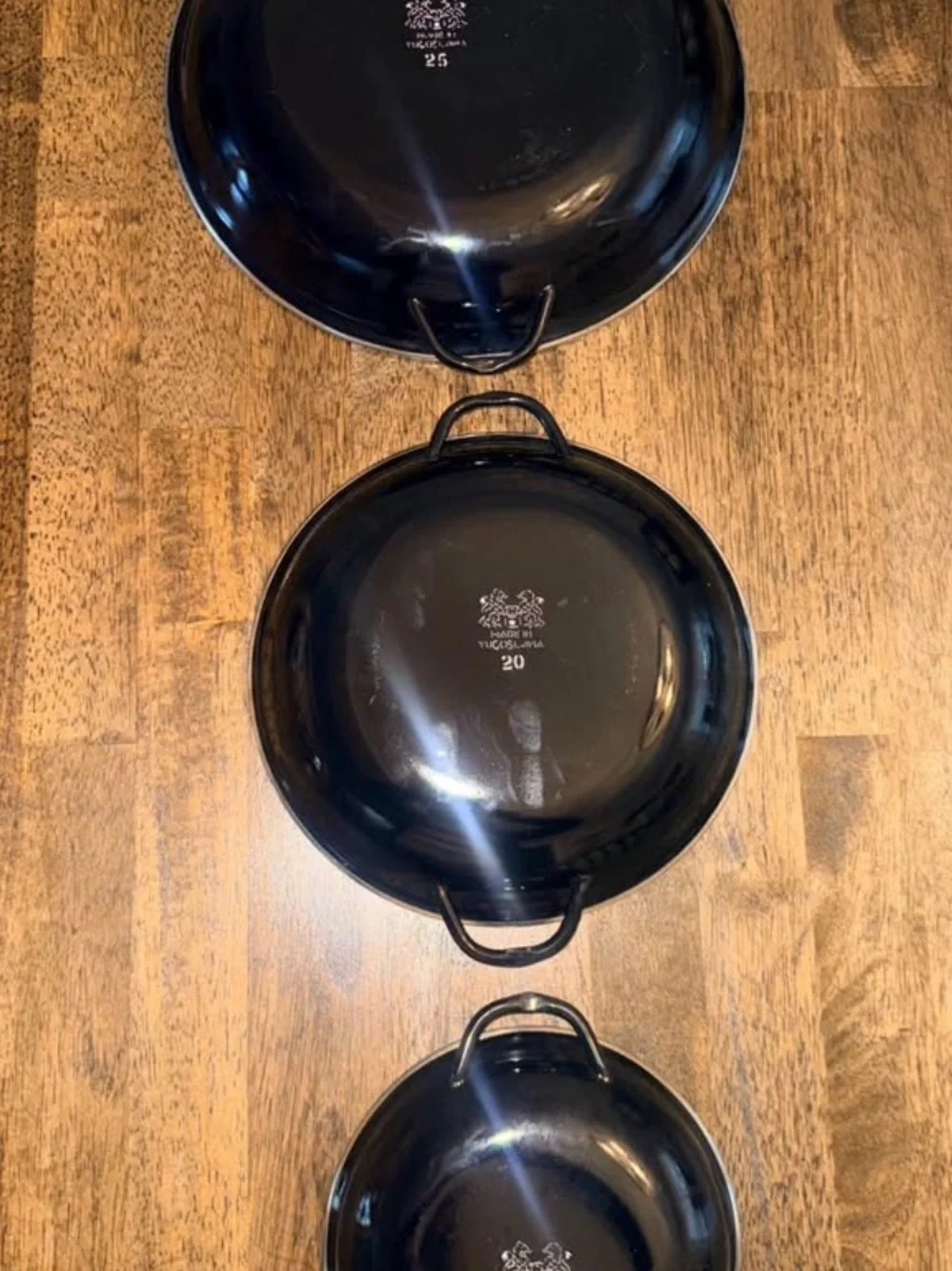 Vintage Emo Celje Enamelware Nesting Skillet Set